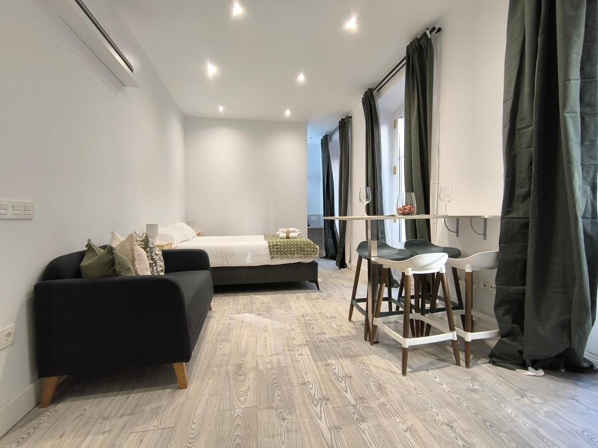Insidehome Ciudad Del Cine 巴利亚多利德 外观 照片